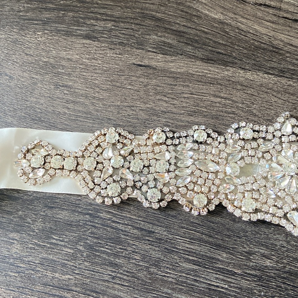 Rhinestone Crystal Ivory Ribbon Wedding Accessory Belt - Picture 2 of 8